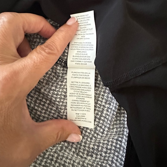 Michael Michael Kors versatile dress with a long sleeve. Size M - Picture 11 of 11